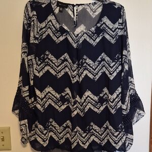 AB  Studio Womens Navy Blue & White Chevron Pattern Blouse SZ XL